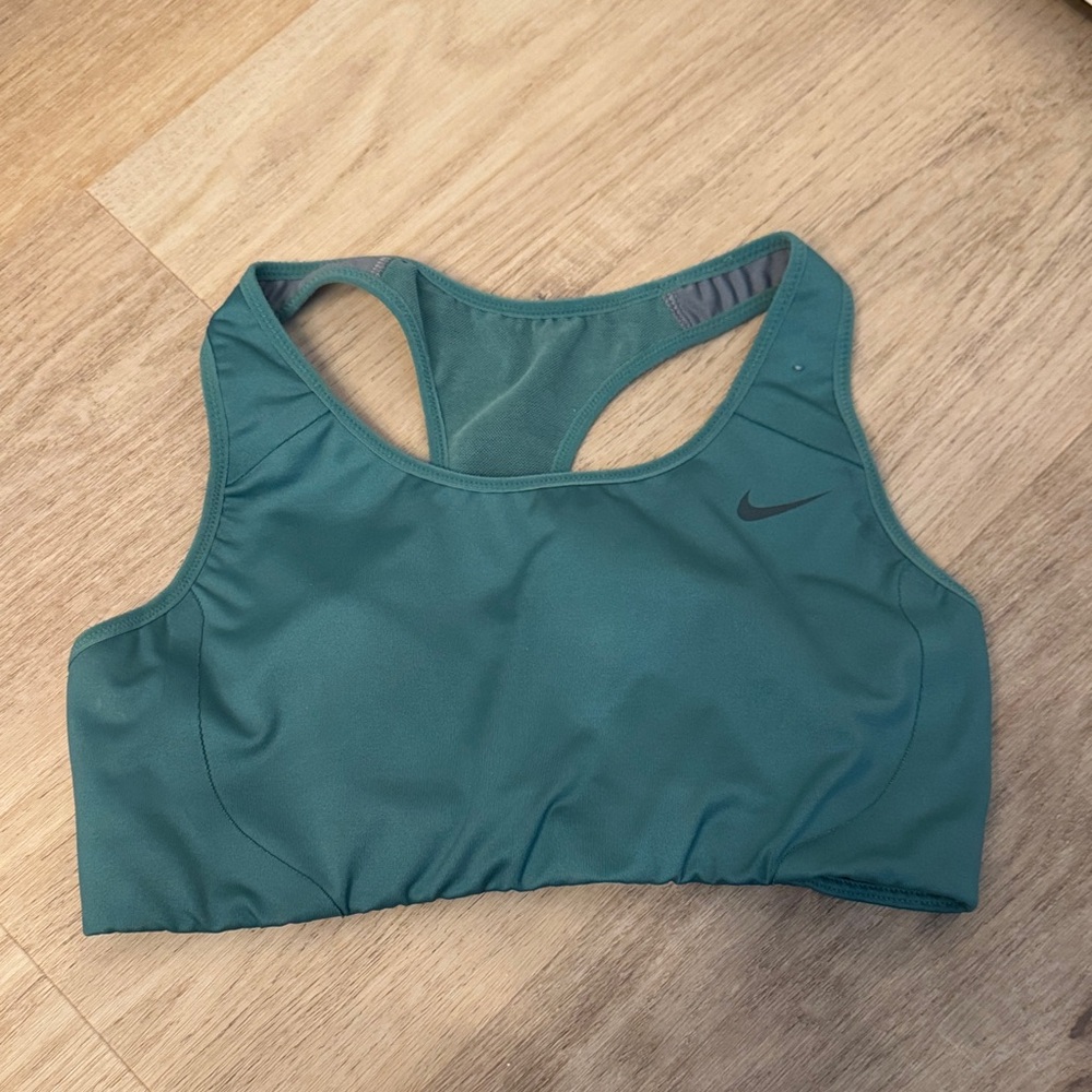 Nike Women's Green Sports Bra Small